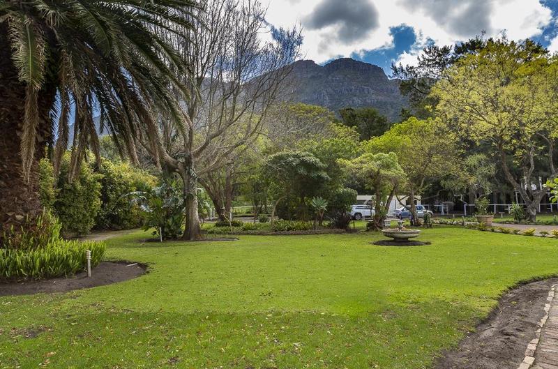 6 Bedroom Property for Sale in Hout Bay Western Cape